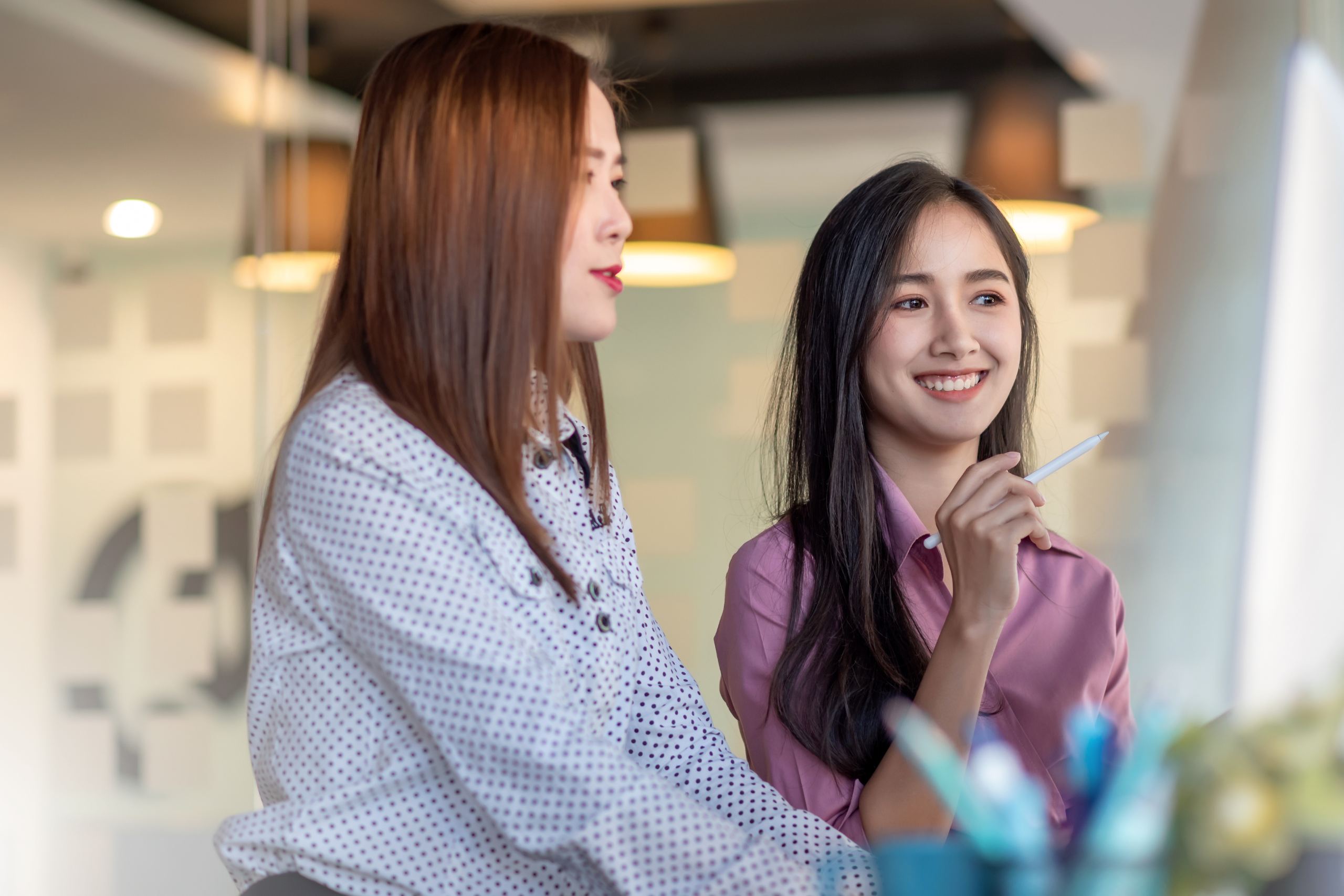 Pahami hambatan bagi perempuan yang mengejar karier di bidang STEM dan cara mengatasinya